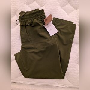 NWT North Face "Never Stop Wearing" Joggers